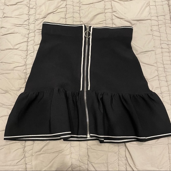 Storia Dresses & Skirts - Fit and Flare skirt